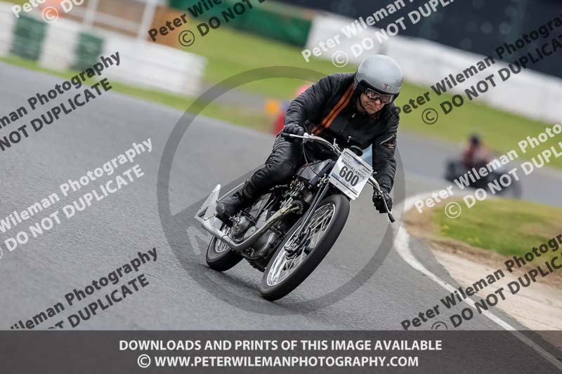 Vintage motorcycle club;eventdigitalimages;mallory park;mallory park trackday photographs;no limits trackdays;peter wileman photography;trackday digital images;trackday photos;vmcc festival 1000 bikes photographs